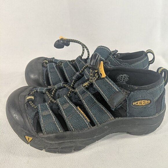 Keen Youth Boys 13 Shoes 8212-NAVY Navy Blue Water Hiking Outdoor Waterproof - Picture 1 of 12